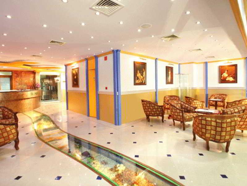 Grand Seasons Hotel Kochi Buitenkant foto